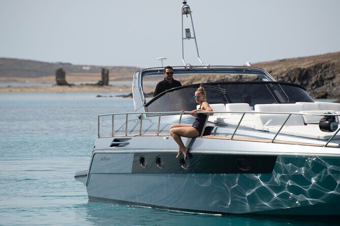 Boat - yacht tours at Mykonos - The food vibe: snacks that keep a long day easy