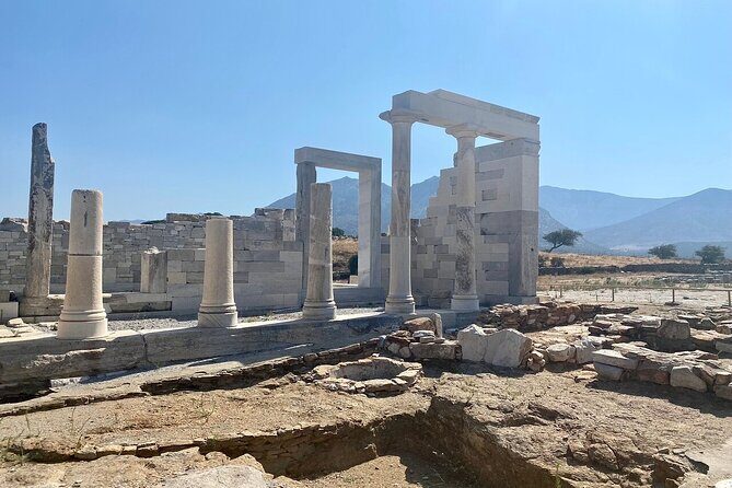 Full-Day Private highlights tour in Naxos island - Damalas pottery workshop and the operating olive stop