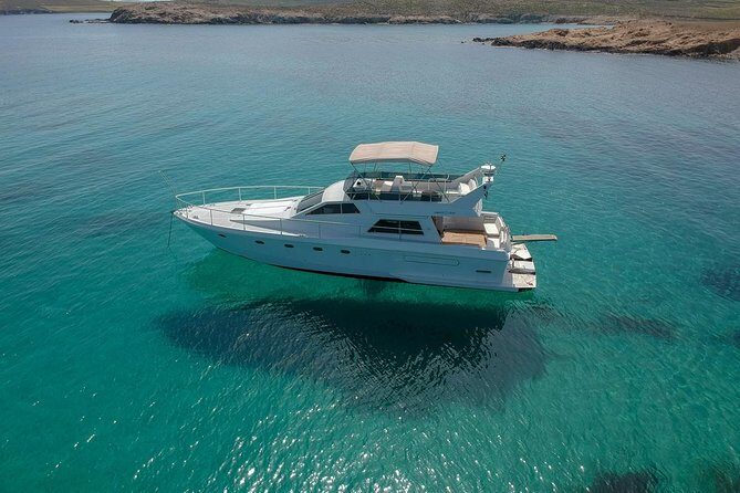 Full Day Private Yacht Cruise in Mykonos on a Ferretti Altura 52s - Beer, Wine, and a Mykonian Platter: The Onboard Food Plan