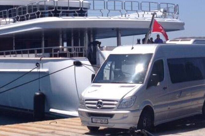 Luxury Tour of Mykonos with English-Speaking Driver - The storytelling factor: when the tour becomes more than driving