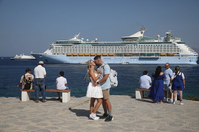 Mini 30minute Photo Shoot at Wind Mills in Mykonos - Meeting Point at Mythowindmills: Simple Start, No Wandering Needed
