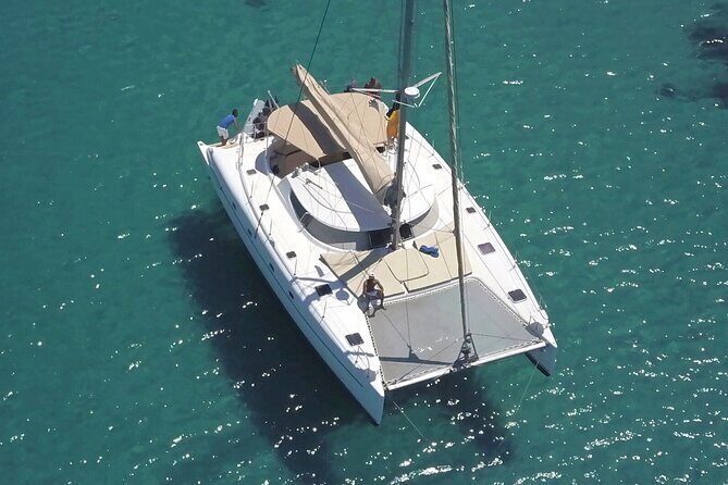Mykonos Catamaran Private Day Cruise, Full Lunch & Open-bar - Delos and Rhenia-style stops: what the day feels like on the water