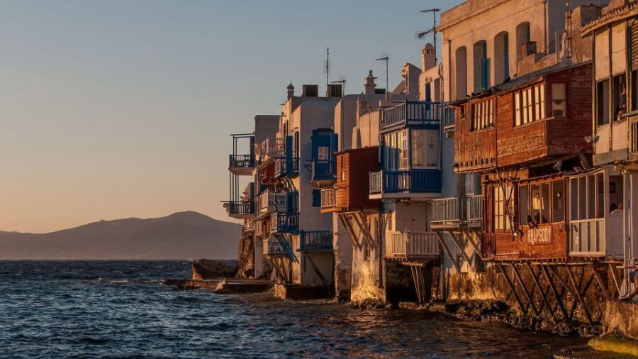 Mykonos: Rhenia & Little Venice Cruise with Snacks & Drinks - Getting On Board: Meeting at Delos Tours and the Timing