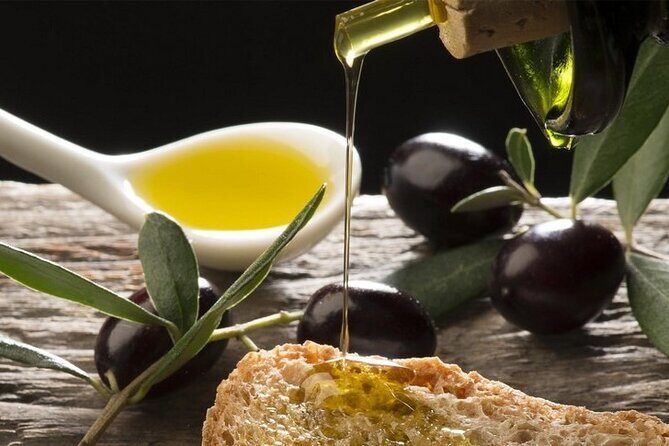Olive Oil Tasting at the Mykonian Farm - Learning to smell: the first skill most people skip