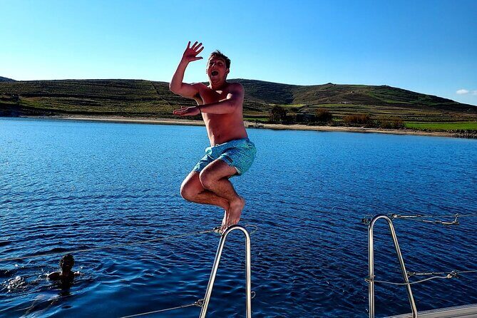 Private sailing cruise-Mykonos Southern Beach Hopping withLunch - Lunch, wine/beer, hot drinks, and the onboard rhythm