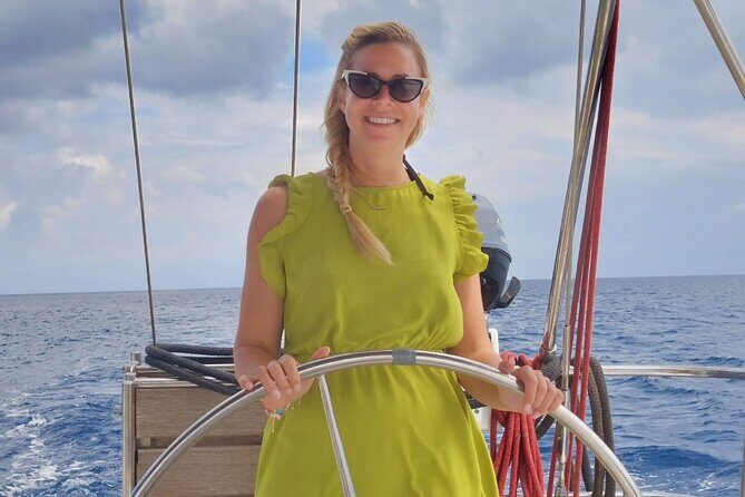 Private sailing cruise-Mykonos Southern Beach Hopping withLunch - Price and value: what $1,628.99 per group really means
