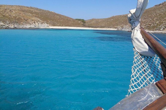The Authentic Rhenia-Delos Cruise - The Onboard BBQ Lunch and Complimentary Wine: Solid, Not Fancy