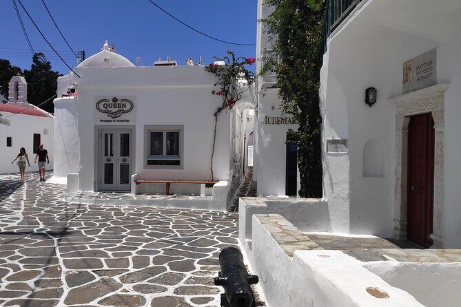 Walking Tour in Mykonos Town & Secluded Beach Picnic - Paraportiani and the church-courtyard vibe you can’t fake